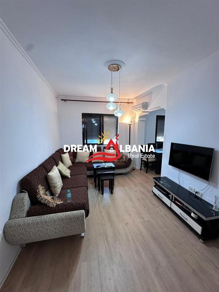 Apartament 2+1 i mobiluar ne shitje ne rrugen Bardhyl