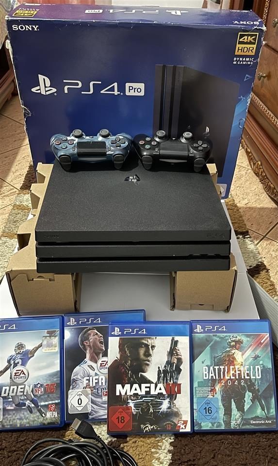 PS4 PRO I RI NE KUTI SUPER GJENDJE