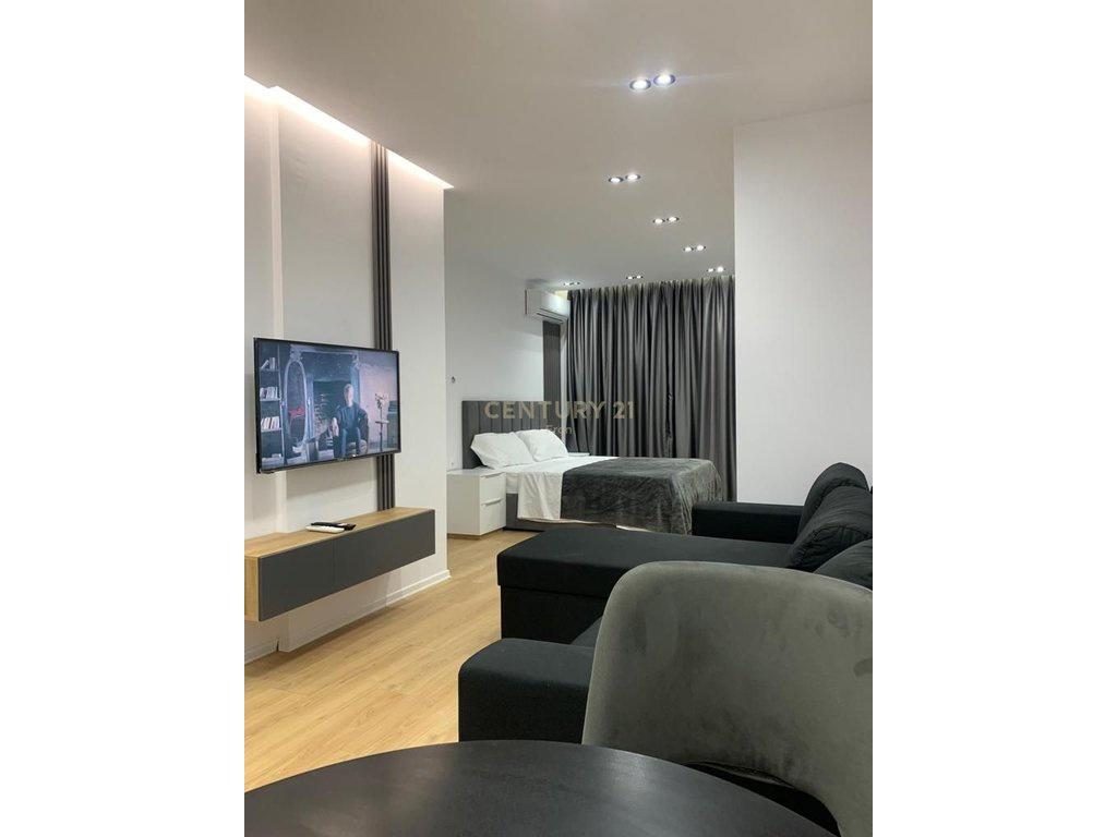 Jepen me Qira 3 Studio Qender per Airbnb.