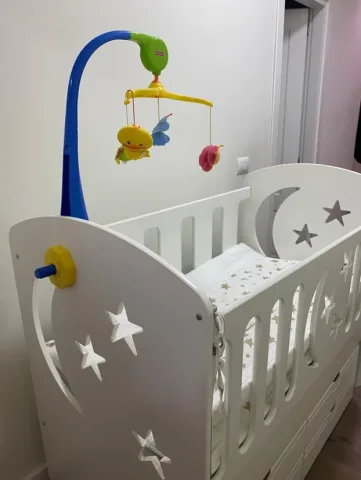 Tirane, shes Shitet krevat per femije 150 €
