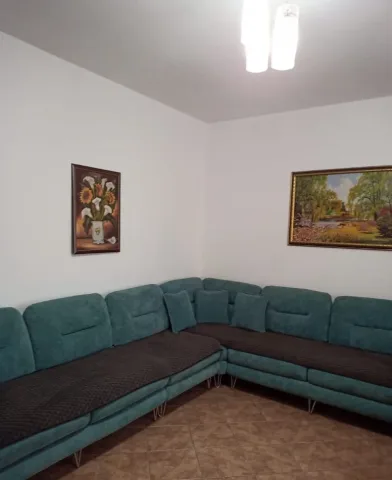 Tirane, jepet me qera apartament 1+1 Kati 2, 70 m² 500 € (Rruga Mine Peza)