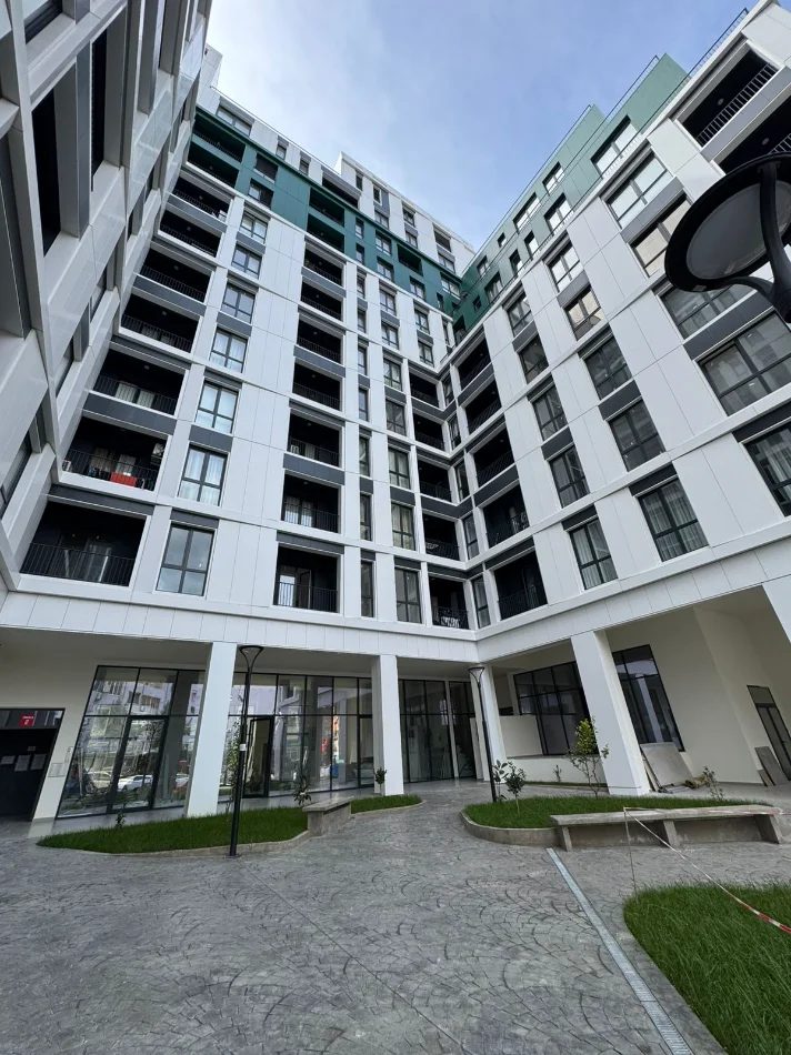 Tirane, shitet dyqan Kati 0, 100 m² 567.000 € (KOMUNA E PARISIT)
