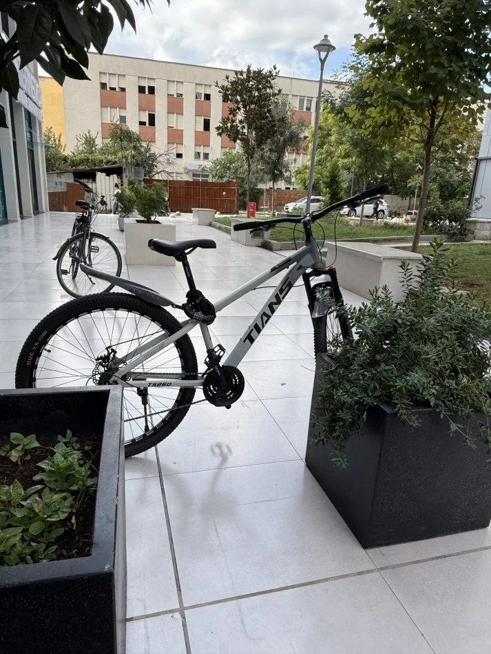 Tirane, shes biciklete per meshkuj Mountain bike Tians 27.5 150 €