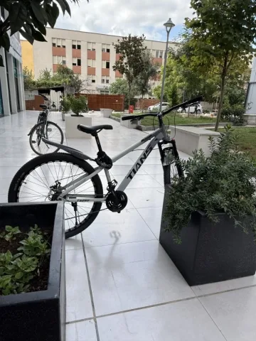 Tirane, shes biciklete per meshkuj Mountain bike Tians 27.5 150 €