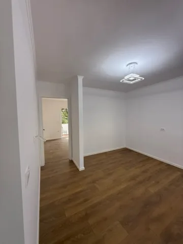 Tirane, shitet apartament 1+1 Kati 4, 53 m² 118.000 € (Xhamlliku)
