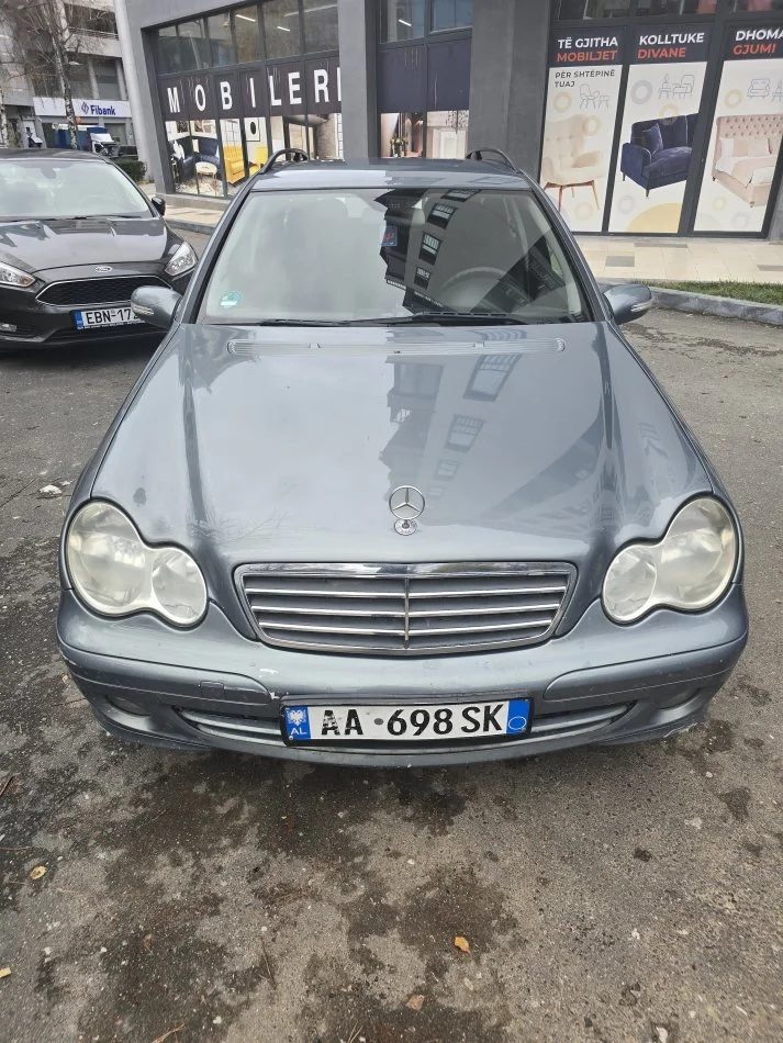 Tirane, shes makine me portobagazh Shitet Mercedes-Benz 200 nafte, facelift – W203, viti 2006, Manuale Klima 262.000 km 