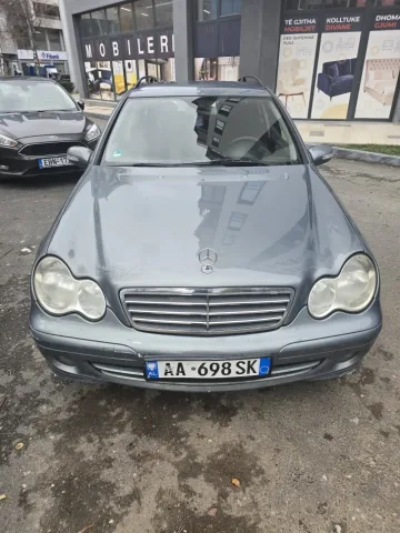 Tirane, shes makine me portobagazh Shitet Mercedes-Benz 200 nafte, facelift – W203, viti 2006, Manuale Klima 262.000 km 