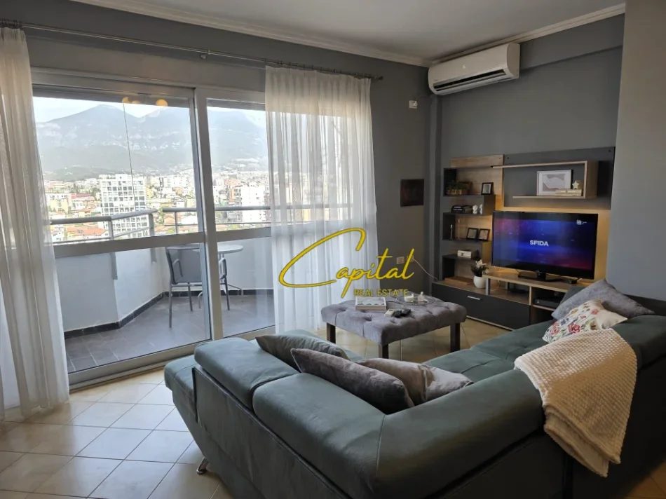 Tirane, jepet me qera apartament 1+1 Kati 11, 90 m² 650 € (SELVIA)