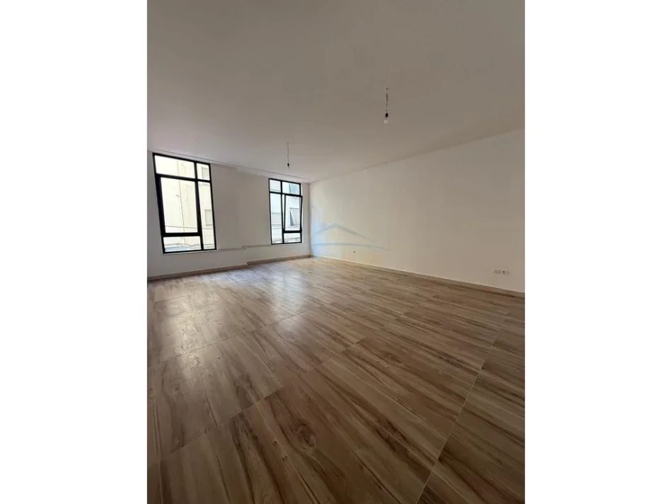 jap me qera ambjent biznesi Kati 1, 129 m² 2.600 € (MINE PEZA)