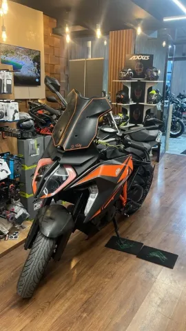 Tirane, shitet motor sportiv KTM , e zeze 21 km 15.000 €