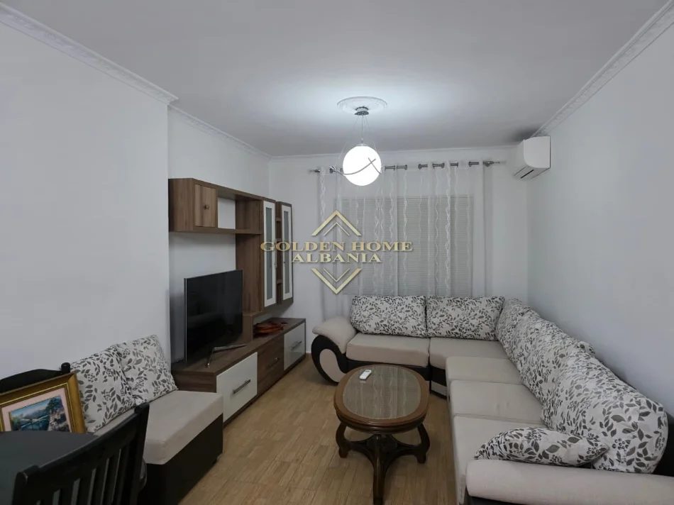 Tirane, jepet me qera apartament , 120 m² (Mine Peza)