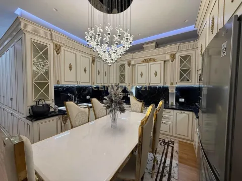APARTAMENT 3+1+2 ME POST PARKIMI NE KOMPLEKSIN DELIJORGJI,PE