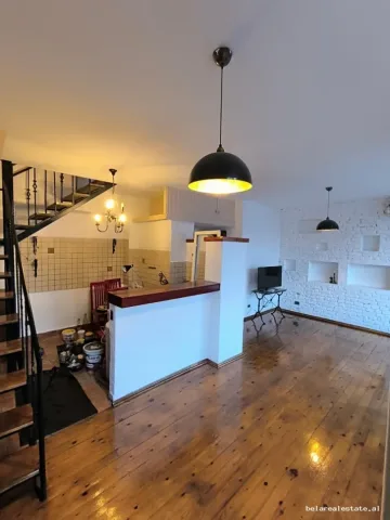 Tirane, shitet apartament 2+1+Ballkon Kati 5, 84 m² 398.000 € (tek Bulevardi Bajram Curri)