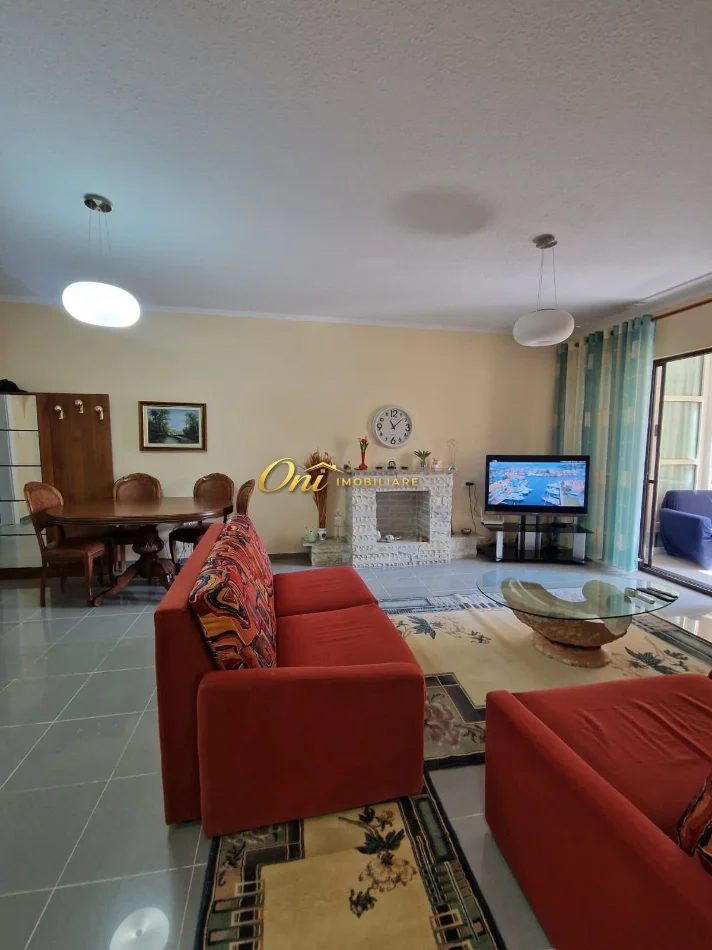Tirane, jepet me qera apartament 2+1 Kati 3, 100 m² 900 € (RRUGA E KOSOVAREVE)