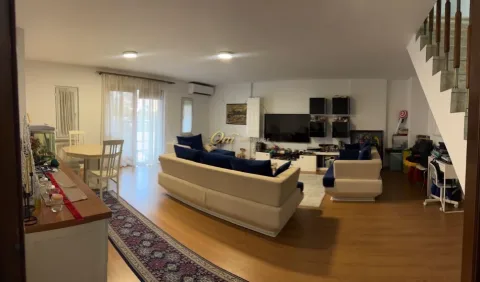 Tirane, shitet apartament duplex 3+1 Kati 3, 165 m² 245.000 € (RRUGA DRITAN HOXHA)