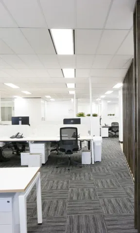 Tirane, jepet me qera zyre Kati 1, 159 m² 1.800 € (RRUGA E KOSOVAREVE)