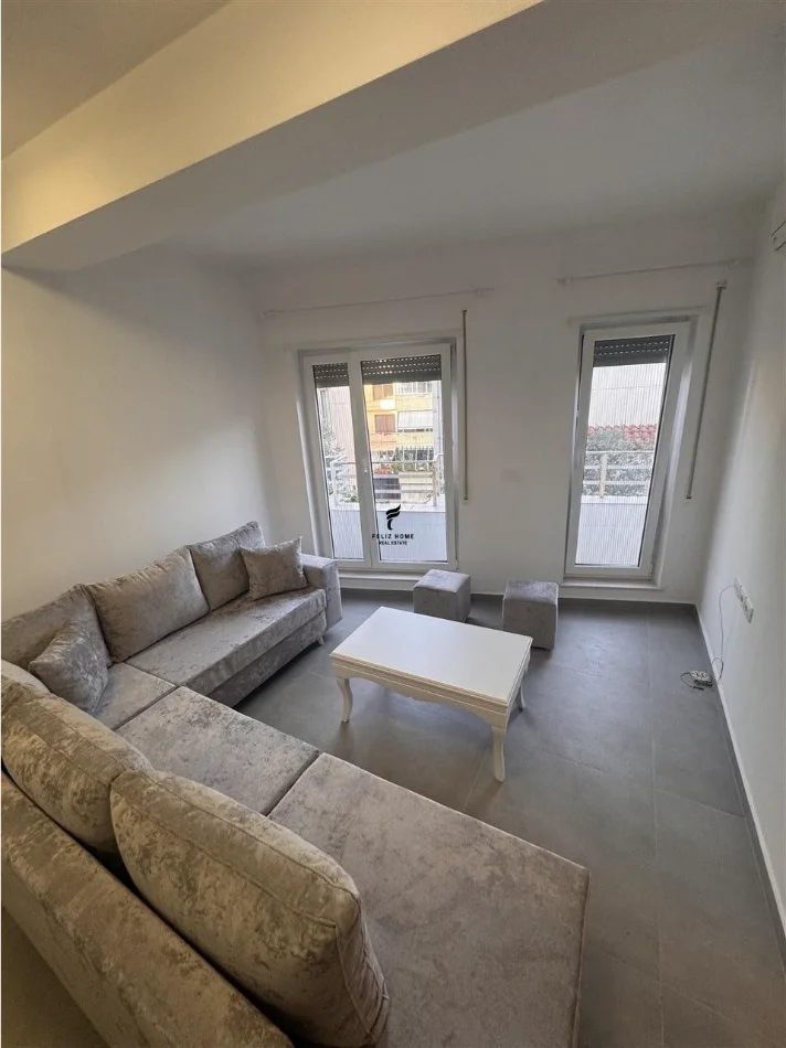 Tirane, jepet me qera apartament 2+1 Kati 3, 80 m² 800 € (KODRA E DIELLIT)