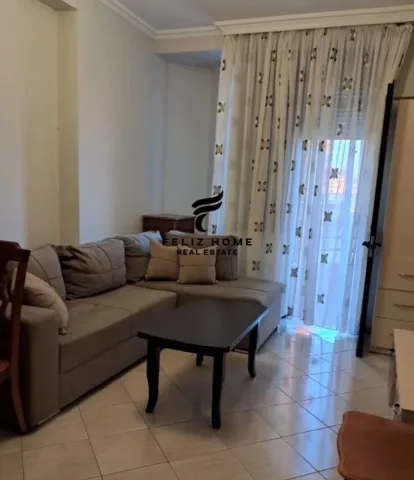 Tirane, jepet me qera apartament 2+1 Kati 3, 125 m² 600 € (RAJONI 3)