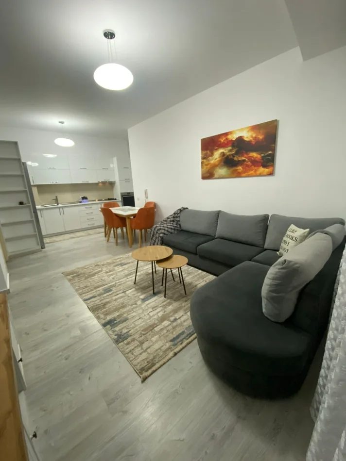 Tirane, jepet me qera apartament 2+1 Kati 3, 100 m² 750 € (PAZARI I RI)