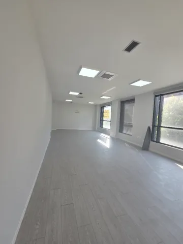 Tirane, jepet me qera apartament Kati 2, 408 m² 500000 leke (Hoxha Tasim)