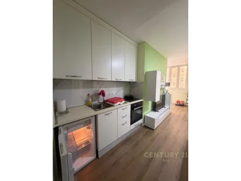0694801150APARTAMENT 1+1+POST PARKIMI NE GOLEM !