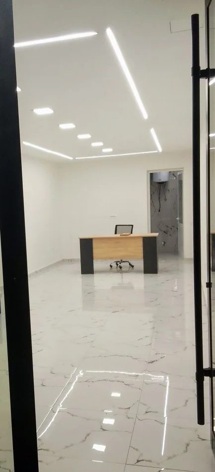 Tirane, jepet me qera dyqan Kati 0, prane ures se NSHRAK-ut, 40 m² 500 €
