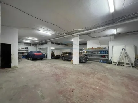 Tirane, shitet ambjent biznesi Kati -1, 277 m² 340.000 € (Fresku)