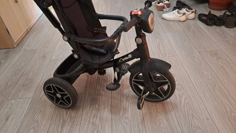 Tirane, shes Shes karroce per femije 2-4 vjec 3.500 €