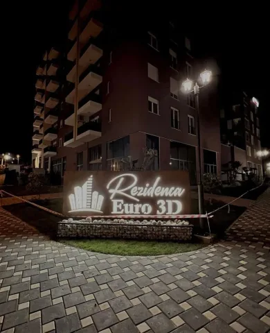 Tirane, shitet dyqan Kati 0, 120 m² 360.000 € (SELITE)