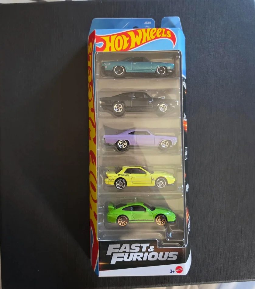 Tirane, shes Set i makinave fast &amp; furious 25 mij lek I Pa hapur 25 €