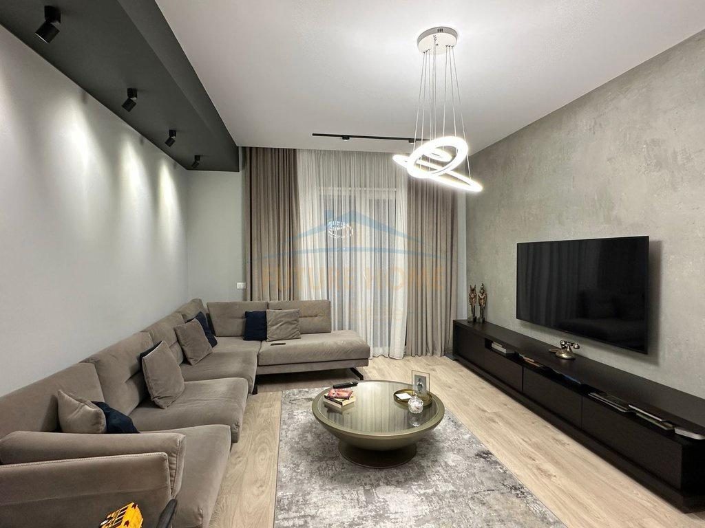 0694738665 Shitet, Apartament 2+1+2 , Liqeni i Thate