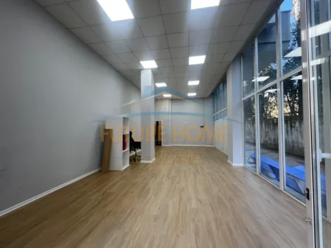 Tirane, shitet ambjent biznesi Kati 0, 59 m² 117.000 € (Fresk)