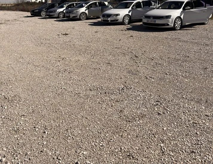 Tirane, jepet me qera toke , 2.000 m² (Vore)