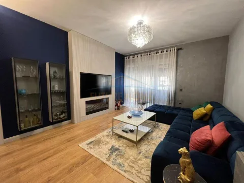 06978673654 Qira, Apartament 2+1+2,+ Verande, Liqeni i Thate