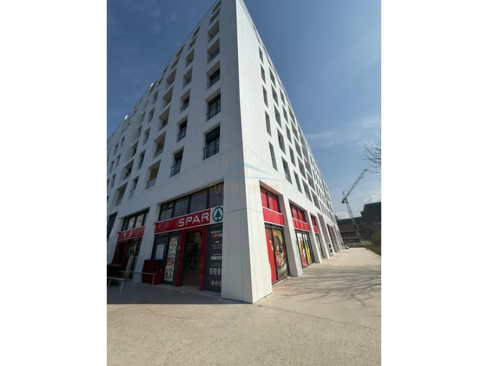 Tirane, shitet ambjent biznesi Kati 0, 640 m² (PORCELAN)
