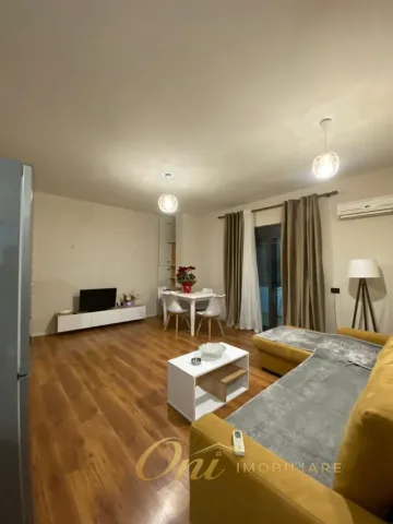 Tirane, jepet me qera apartament 1+1 Kati 3, 70 m² 450 € (LAPRAKE)