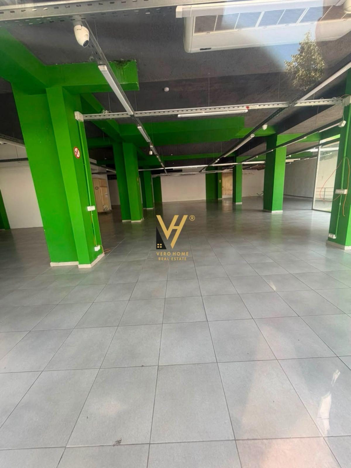 SHITET AMBIENT BIZNESI 500 M2 TE KODRA E DIELLIT 1.000.000 E