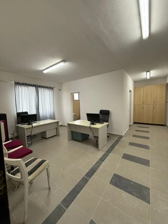 Qera, Kapanon, Prush, Tirane, 2.200 €