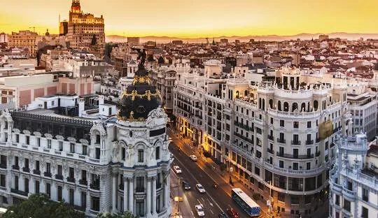Tirane, oferte City-tour | Vizita qytetesh 5 Dite ne Barcelone Madrid me Guide