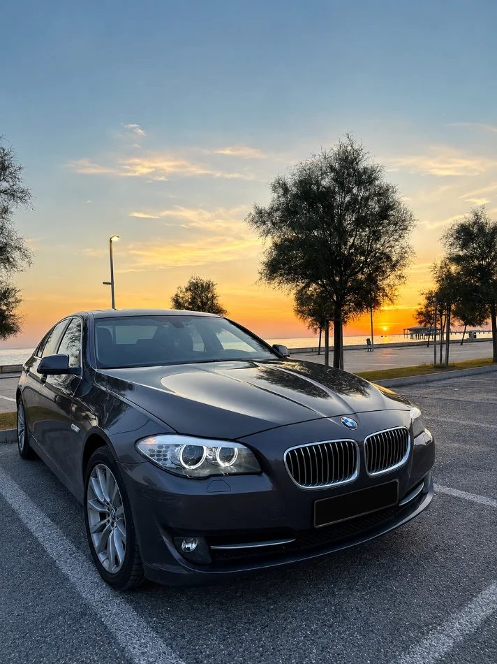Durres, shes makine Bmw seria 5 f10 Nafte, kafe automatik Kondicioner 317.000 km 8900 €