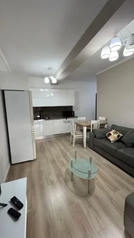 Tirane, jepet me qera apartament 1+1 Kati 6, 70 m² 600 € (BRRYLI)