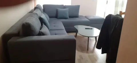 Tirane, jepet me qera apartament 2+1 Kati 3, 91 m² 650 € (Komuna e Parisit)