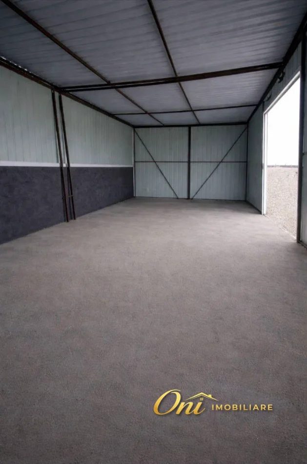 Tirane, jepet me qera ambjent biznesi Kati 0, 800 m² 1.000 € (PEZE HELMES)
