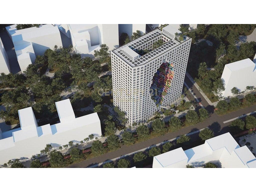 SHITET APARTAMENT 2+1 TEK TIRANA BOULEVARD