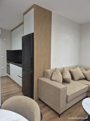 Tirane, jepet me qera apartament 1+1+Ballkon Kati 7, 60 m² 590 € (Rruga e Dibres)
