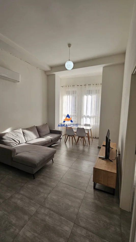 Tirane, shitet apartament 2+1+Ballkon Kati 0, 76 m² 180.000 € (21 DHJETORI)