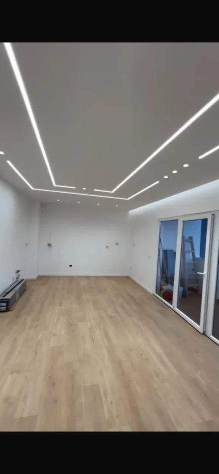 Tirane, shitet apartament 2+1 Kati 8, 96 m² 270.000 € (21 Dhjetori afer SQ21)