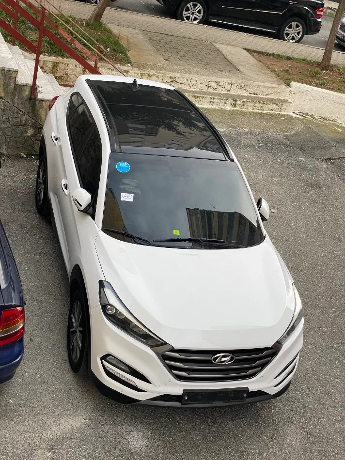 Tirane, shes SUV Hyundai,Tucson Nafte, e bardhë automatik Kondicioner 159.000 km 10.200 €