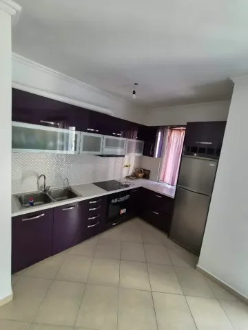 Tirane, Jepet me Qera Apartament 2+1+Depo+ Ballkon,Mobiluar,kati 5, Ashensor,Çmimi 500 Euro, në Astir, Tiranë.