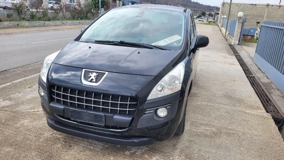 Shqiperi, makine me portobagazh peugeot Nafte, e zeze automatik 220.000 km 3.700 €